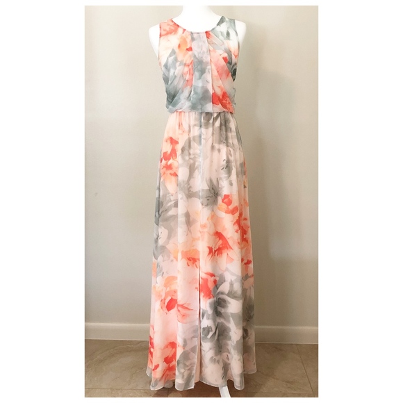 Vince Camuto Dresses & Skirts - Vince Camuto pleated floral dress